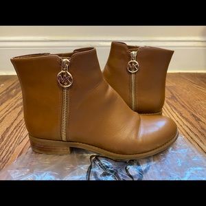 MICHAEL Michael kors Lainey Zipper ankle bootie